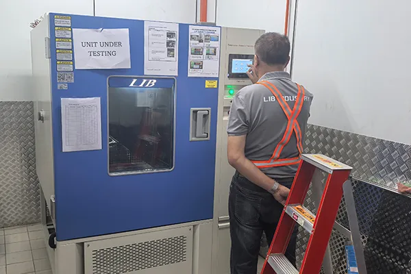 LIB-Industrie setzt 3-Jahres-Garantie mit Feld behebungen in Malaysia und Singapur in die Tat um